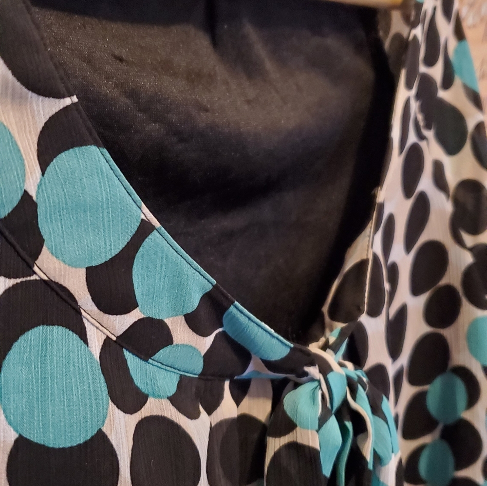 💚🤍🖤Blouse - Picture 5 of 11